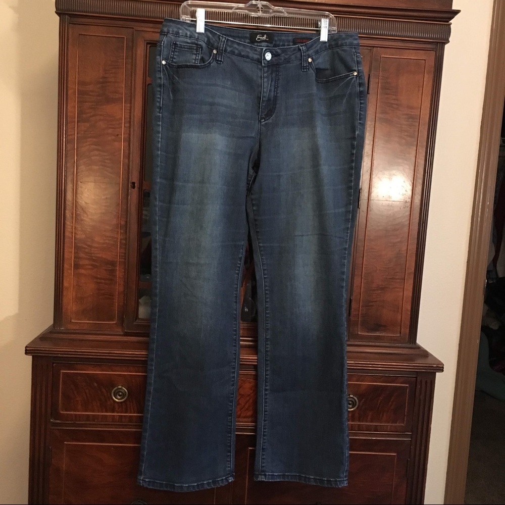 Earl Slim Bootcut Jeans